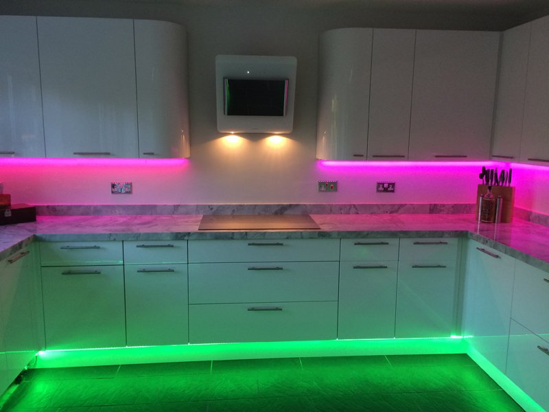 Strip Lighting Used In Kitchens To Create a Warm Look
