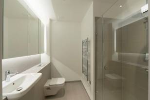 Anello loft apartment bathroom, Camden
