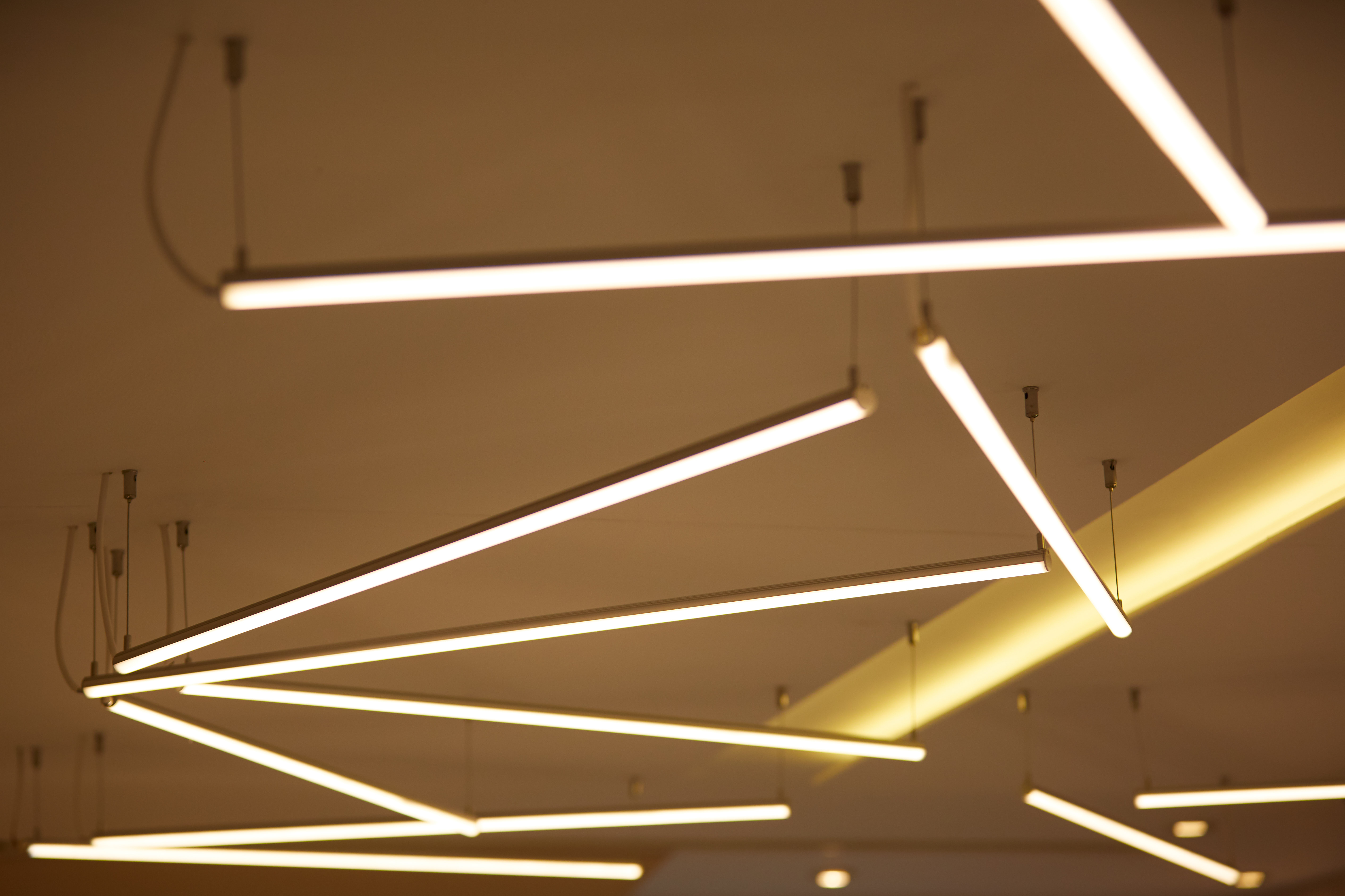 MJ Boutique, Burbage lovely stylish LED retail lighting casestudy