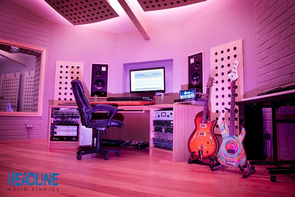 Headline studios desk with Instyle LED Tape